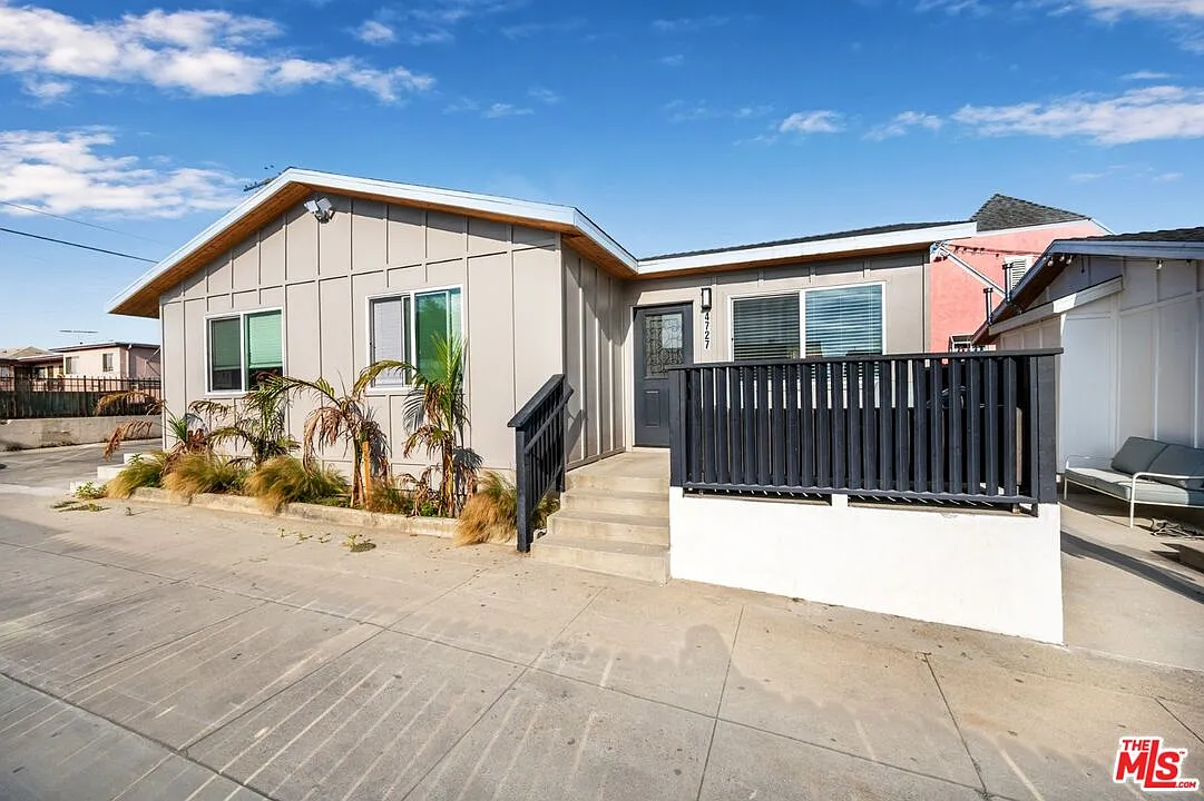 1 bed, 1.0 bath, $1,995 — Photo 2