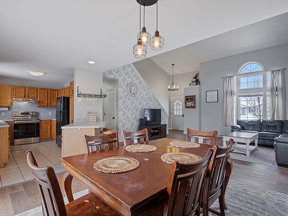 5th image of 3614 Haymeadow Ave