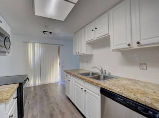 8244 Center Pkwy APT 63, Sacramento, CA 95823