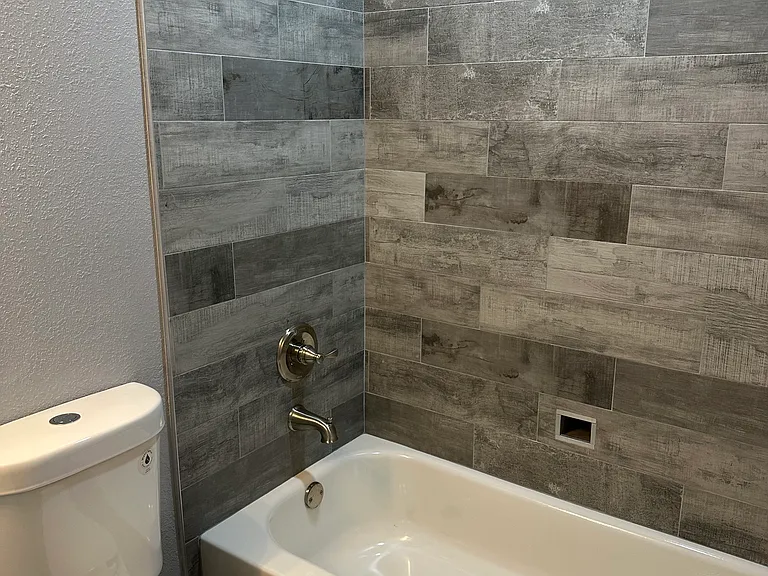 1674 Arcot Cir NE — Photo 13