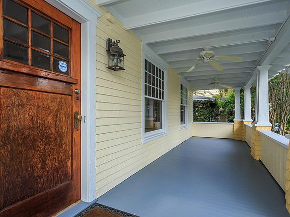3rd image of 800 Putnam Ave