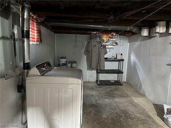 3rd image of 519 Main St