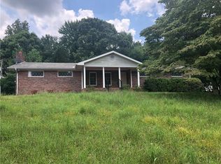 1020 Mary Alice Park Rd, Cumming, GA 30041