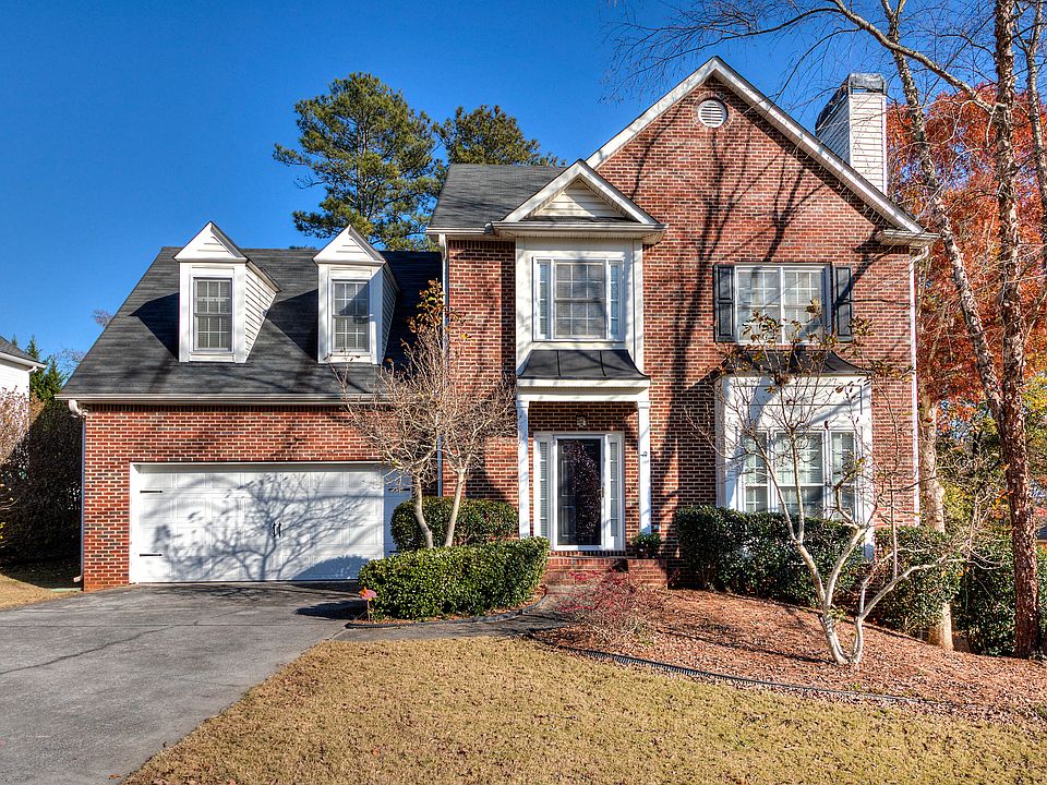 1st image of 33 Carrington Dr