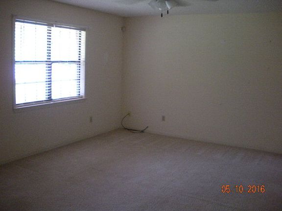 5th image of 1803 Belcher Ln