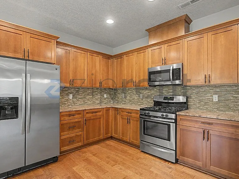 28623 Greenway Dr — Photo 15