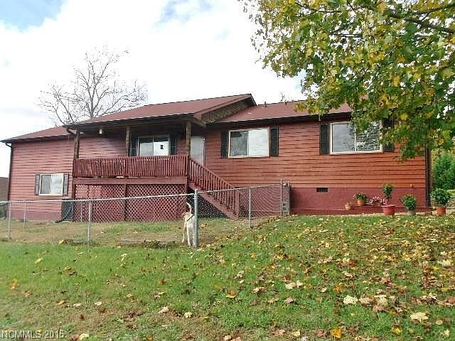 1st image of 160 Oak Ln