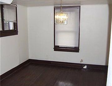 5th image of 941 Meadow Ave