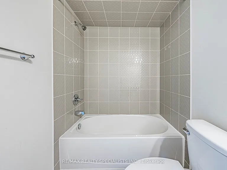 30 Dunsheath Way #527 — Photo 18
