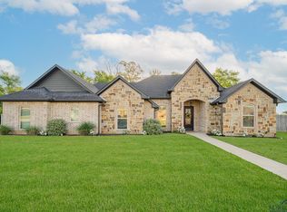 1714 Riviera Dr, Longview, TX 75605