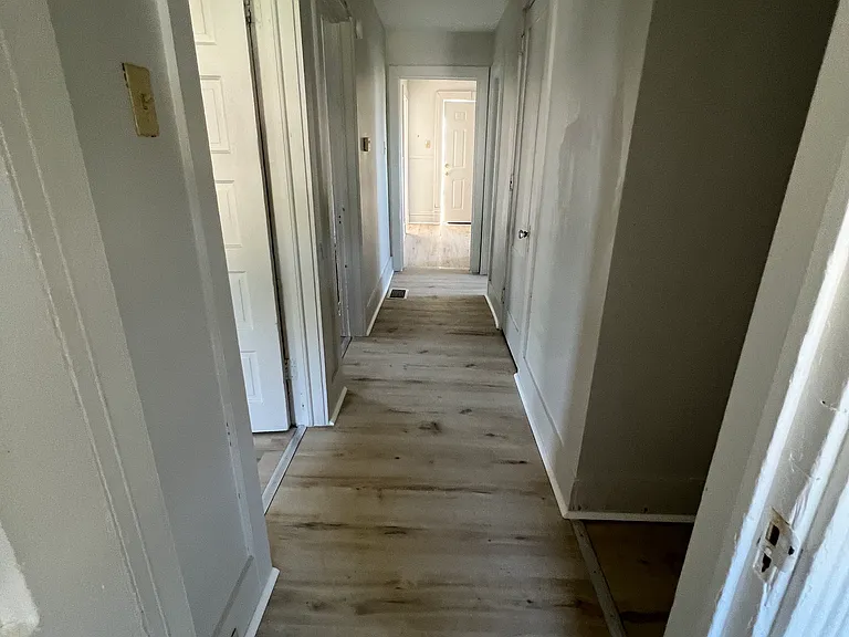 960 4th Ave #3 — Photo 7