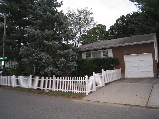 1st image of 1990 City Ave