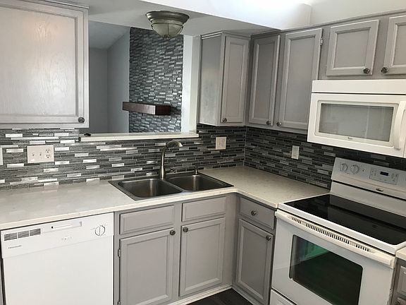5th image of 9451 Deer Walk Ct