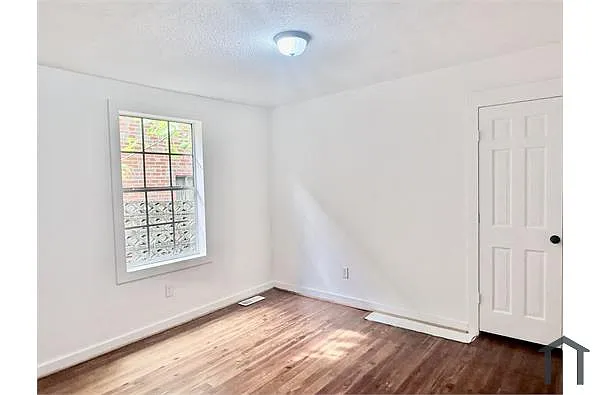 Building Photo - 327 11th Ct W
