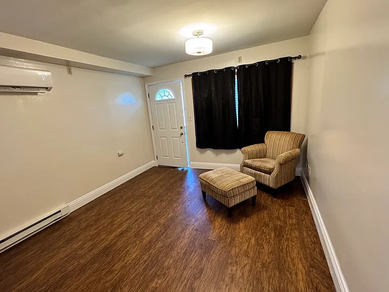 124 River Road Ext #B — Photo 7