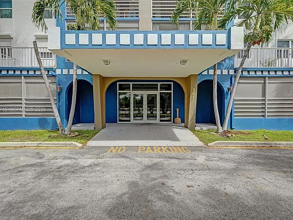 3rd image of 501 E Dania Beach Blvd #5-1G