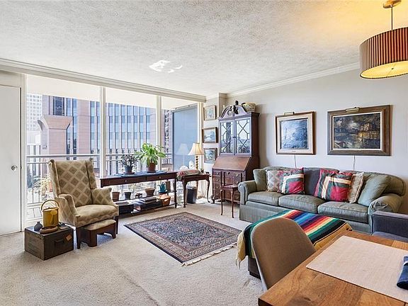 3rd image of 620 Peachtree St NE APT 610