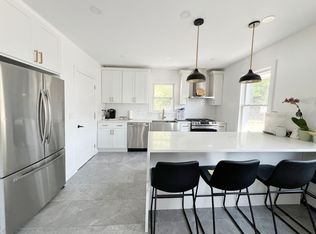 215 Gladstone St APT 2, Boston, MA 02128