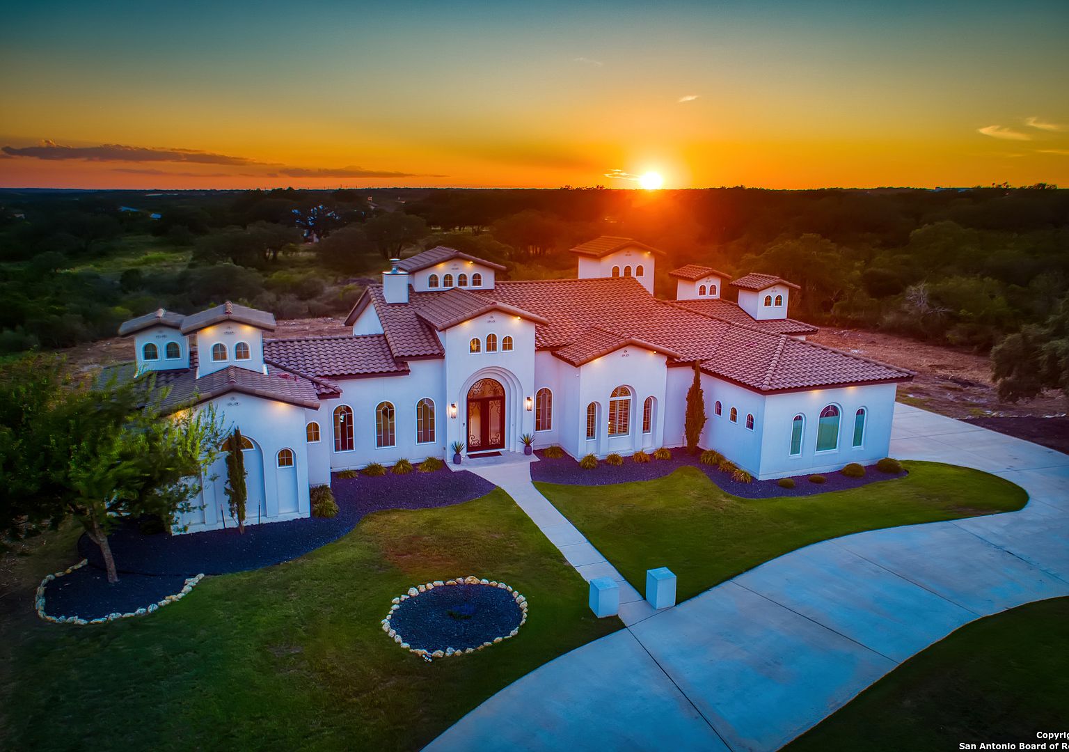 【 SALE】ESCOLTA 田代万里生＆吉武大地＆結城安浩 #1616 13338 Roundup Pass, San Antonio, TX 78245 | Zillow