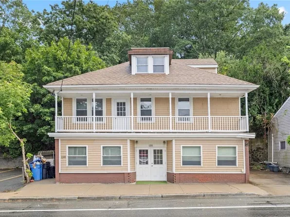 1251 Mendon Rd, Cumberland, RI 02864