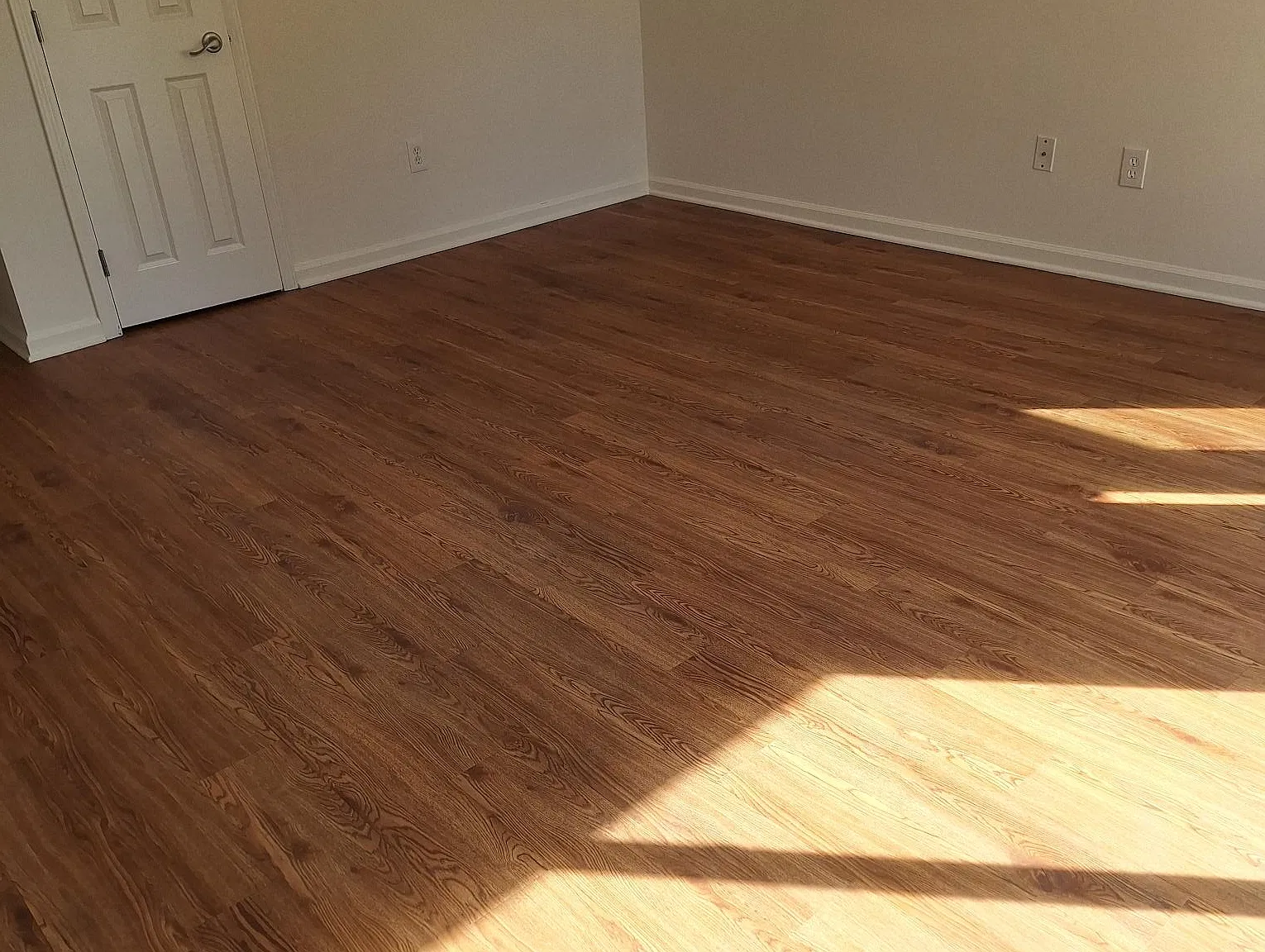 2 bed, 800 sqft, $2,890 — Photo 2