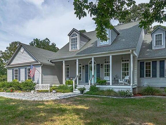 2nd image of 766 Twin Harbor Rd