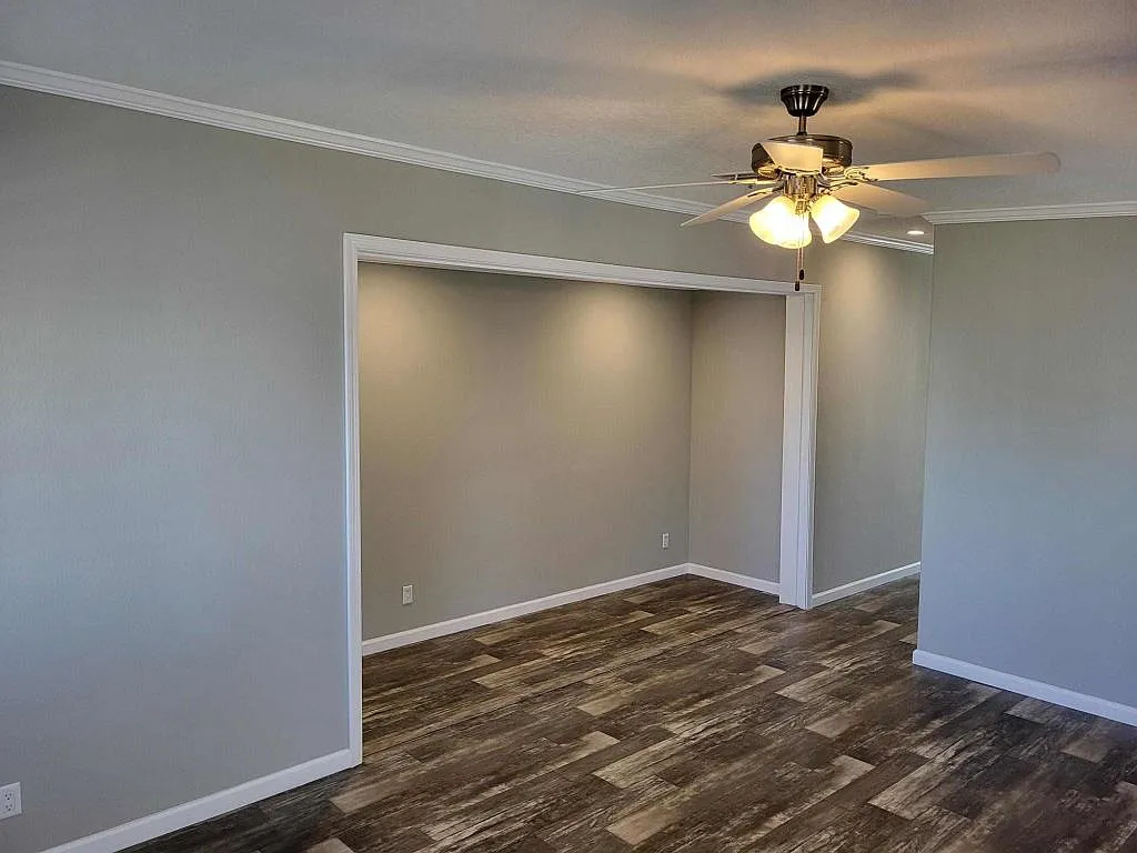 3 bed, 2.0 bath, 1393 sqft, $1,399 — Photo 4
