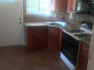 85 Mulberry Cir #B, Staten Island, NY 10314