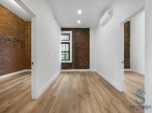 16 Howard Avenue image 11 of 26