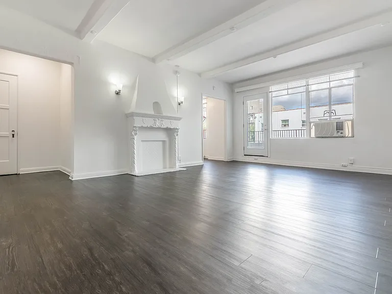 Linda Vista Apartments — Photo 43