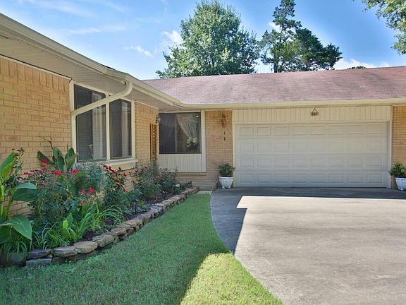 2nd image of 805 E Norristown Cir