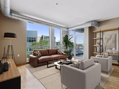 1211 Lagoon Ave Unit 302, Minneapolis, MN, 55408