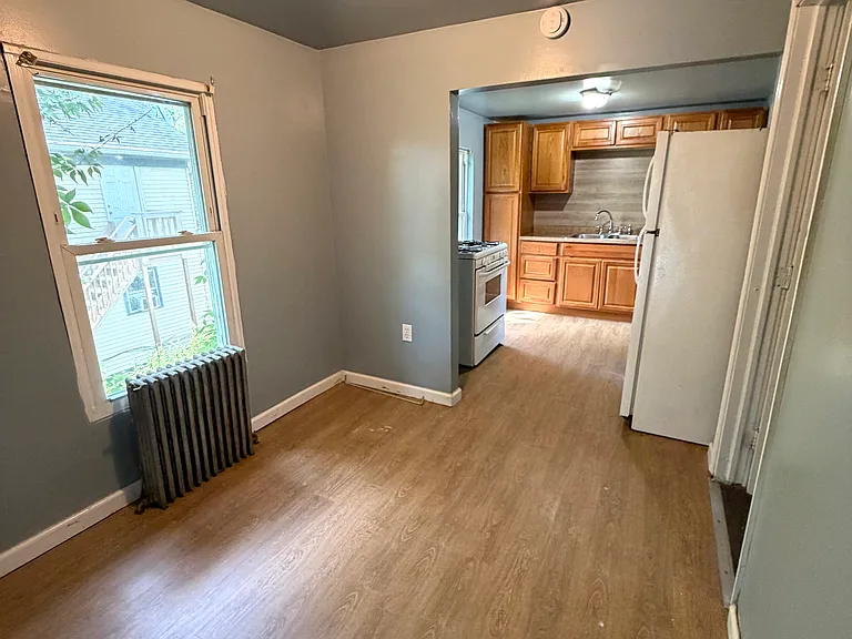 12 Brown Ave #B — Photo 6