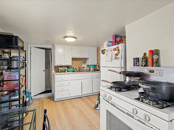 5th image of 4114 E 17th St