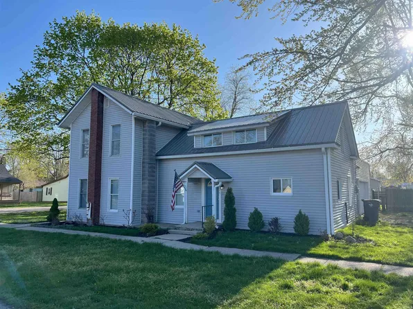 124 N Clinton St, Millersburg, IN 46543
