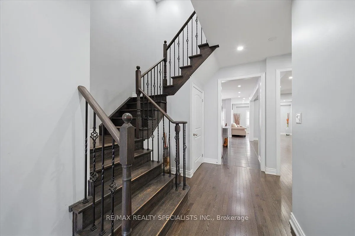 4 bed, $3,200 — Photo 3