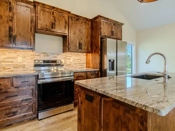 202 Redwood, Archie, MO 64725