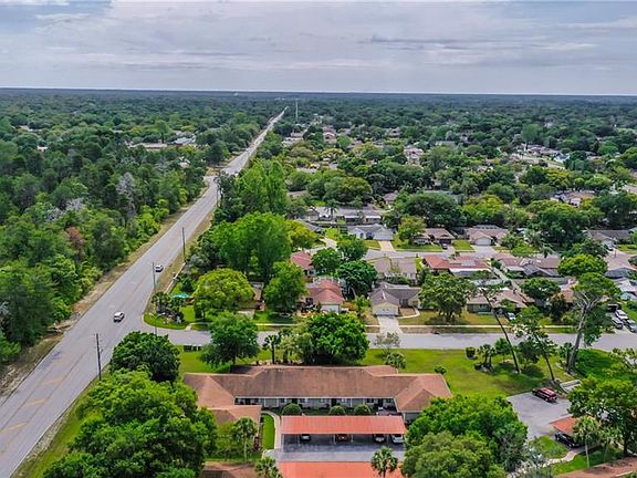 3rd image of 7804 Eureka Dr