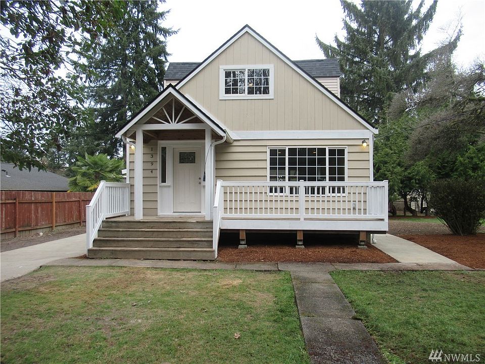 1st image of 1394 NE Franklin Ave