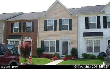 3938 Saint Michaels Sq — Photo 1