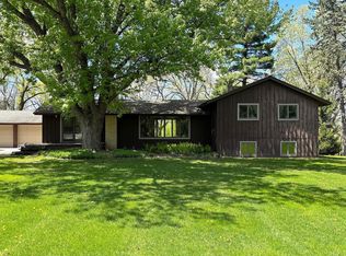 1447 Sterling St S, Maplewood, MN 55119