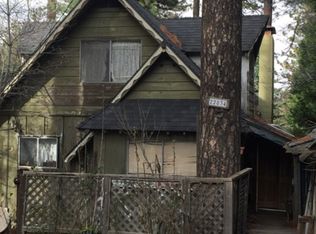 22834 Azalia Ln, Crestline, CA 92325