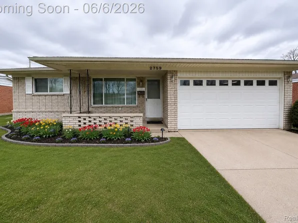 2759 Saratoga Dr, Troy, MI 48083