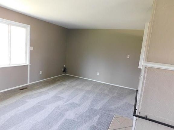5th image of 485 Pandora Dr