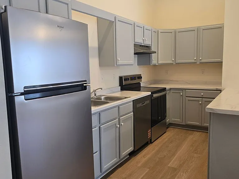 407-411 Richard Dr — Photo 8