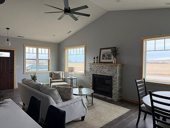 3rd image of 340 Whitney St