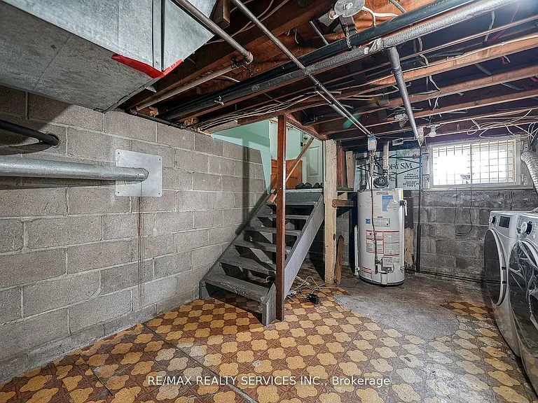24 Norlan Ave — Photo 28