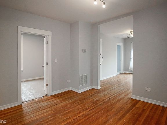 5th image of 1023 W Wellington Ave APT 3