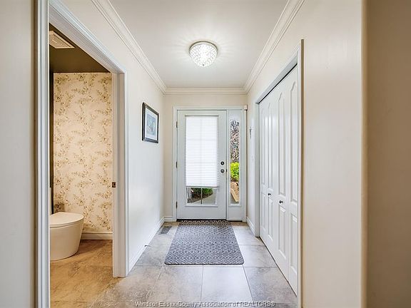 4th image of 205 Whisper Creek Cir