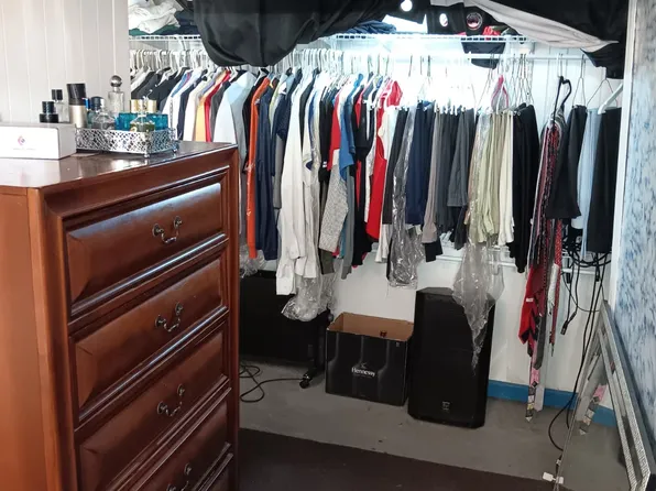 91-08 Sutter Avenue image 9 of 13